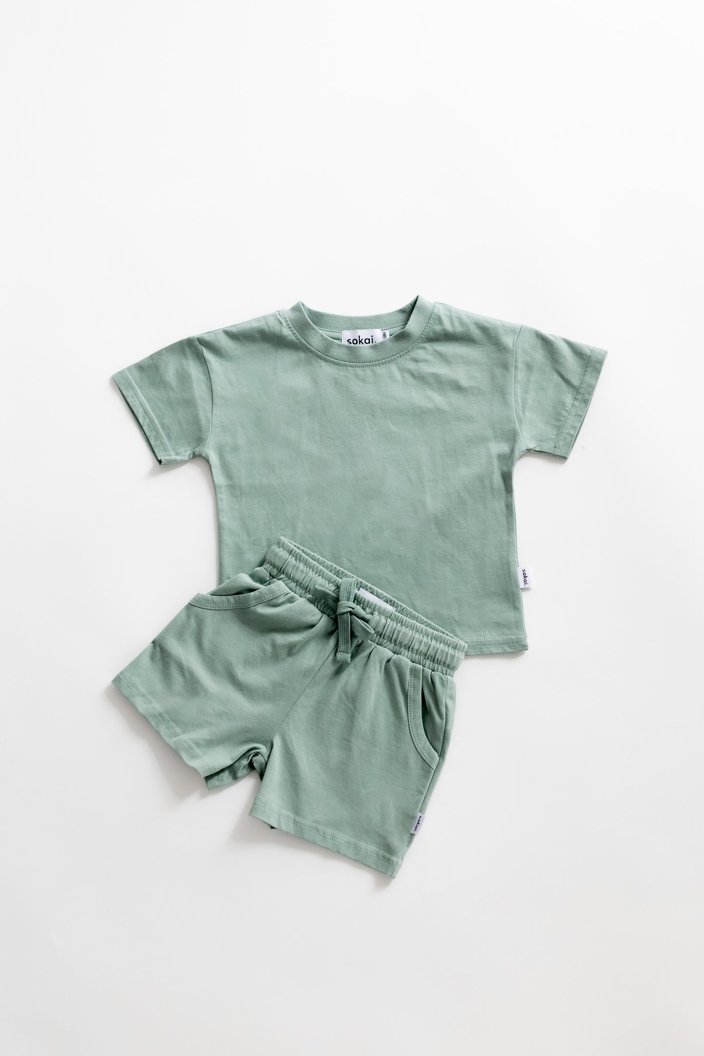 summer t-shirt sets.